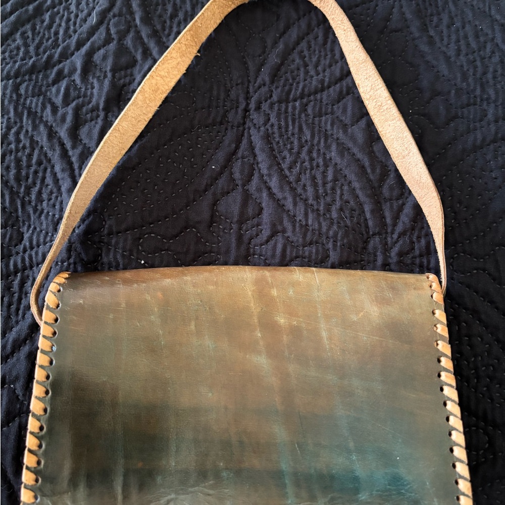 Vintage Wilsons Leather Tan and Green Shoulder Bag with Floral Embroidery - Picture 3 of 9